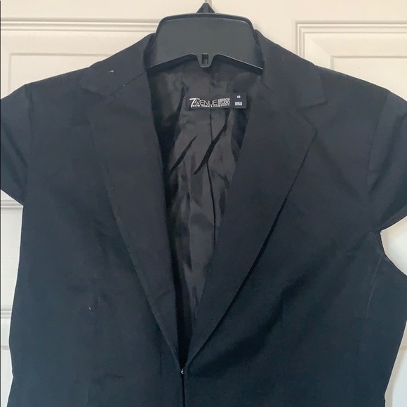 Blazer - Picture 3 of 5